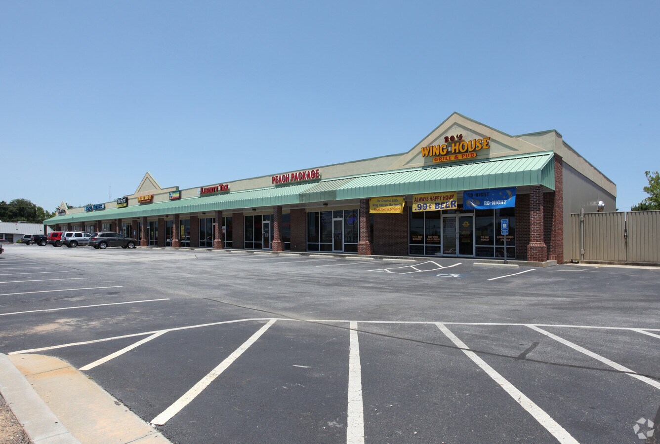 64 E May St, Winder, GA 30680