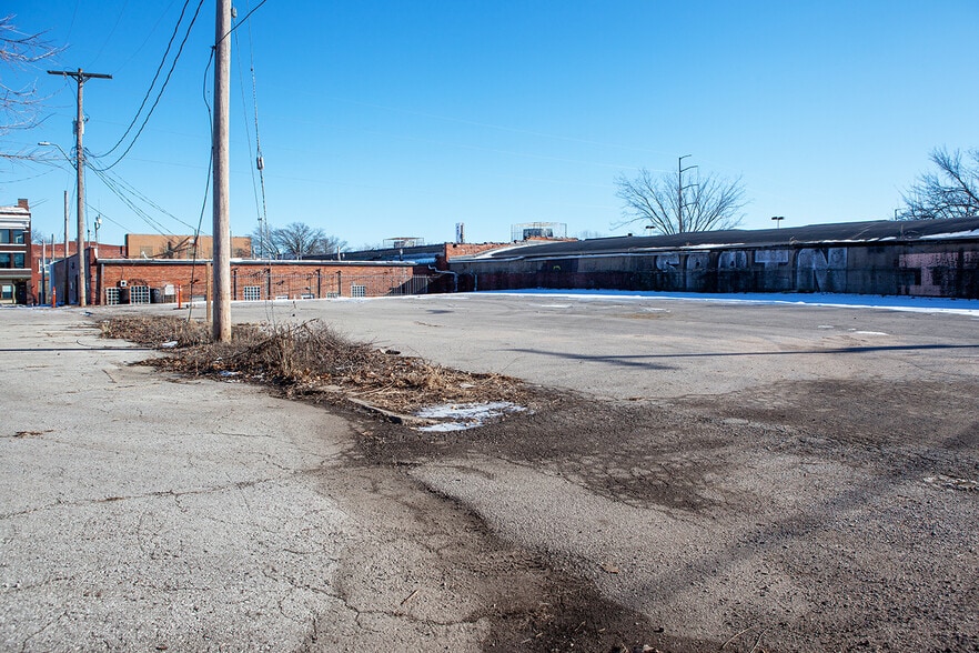 3222-3228 Troost Ave, Kansas City, MO for sale - Building Photo - Image 3 of 16