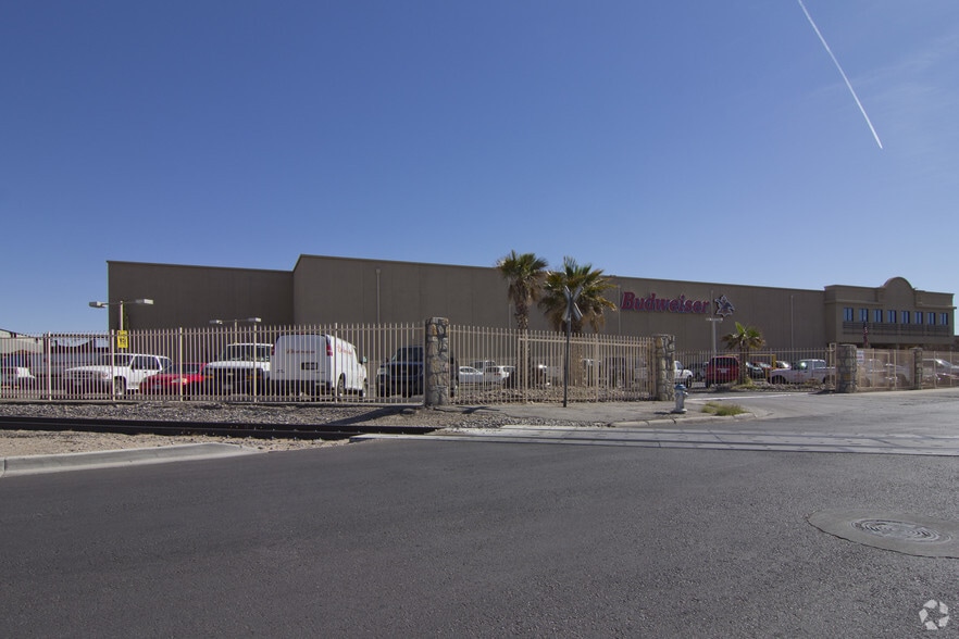 6949 Market Ave, El Paso, TX for sale - Primary Photo - Image 1 of 5