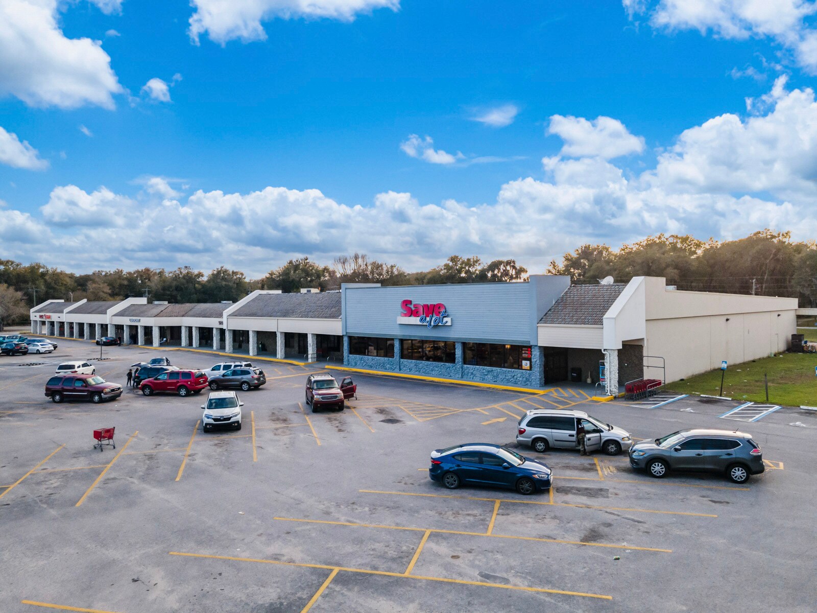 915 N Summit St, Crescent City, FL for lease Building Photo- Image 1 of 12