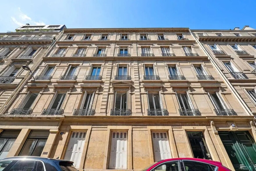 9 Rue De Vézelay, Paris for sale - Building Photo - Image 3 of 13