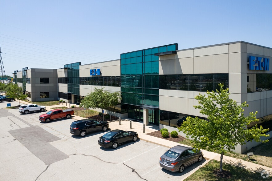 50-92 Soccer Park Rd, Fenton, MO for lease - Primary Photo - Image 1 of 7