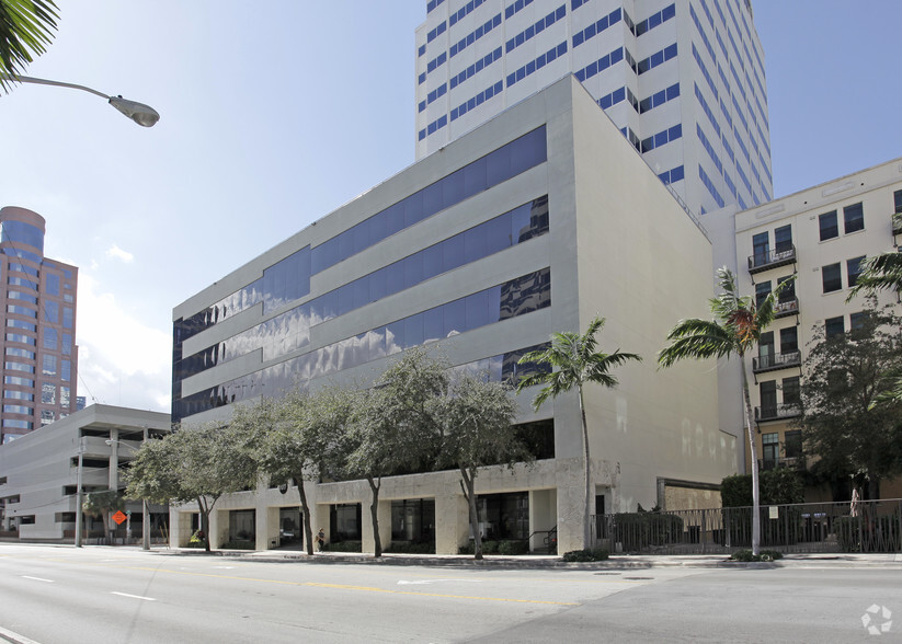 101 NE 3rd Ave, Fort Lauderdale, FL for lease - Building Photo - Image 2 of 10