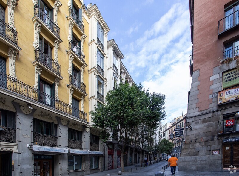 Calle de la Cava Baja, 6, Madrid, Madrid for lease - Primary Photo - Image 1 of 3