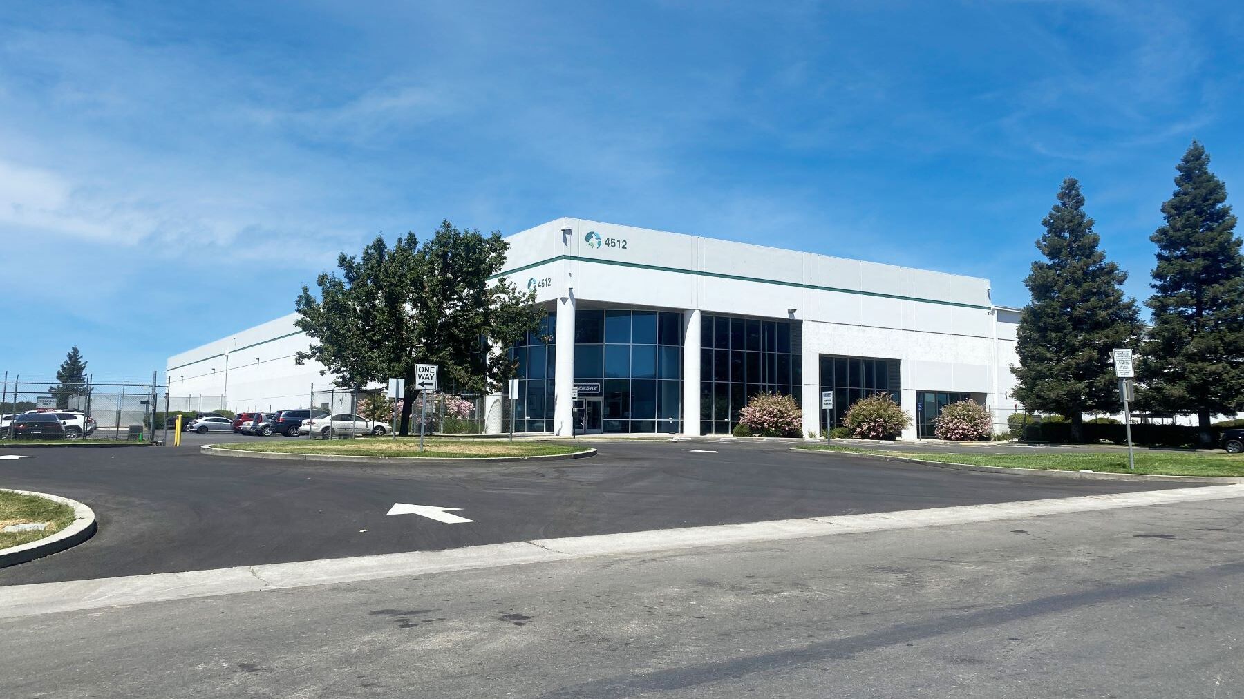4512 Frontier Way, Stockton, CA for lease Building Photo- Image 1 of 3