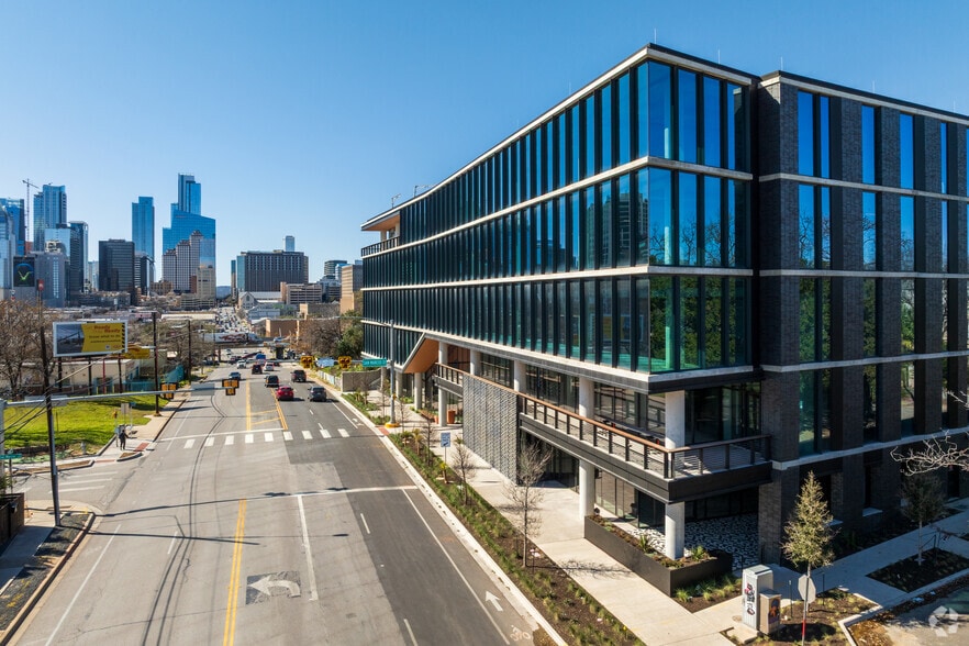 924 E 7th St, Austin, TX for lease - Building Photo - Image 3 of 14