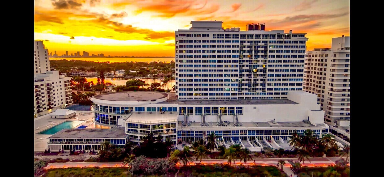 5445 Collins Ave, Miami Beach, FL for sale Building Photo- Image 1 of 1