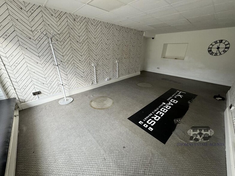 75 Dunraven St, Tonypandy for lease - Interior Photo - Image 3 of 4