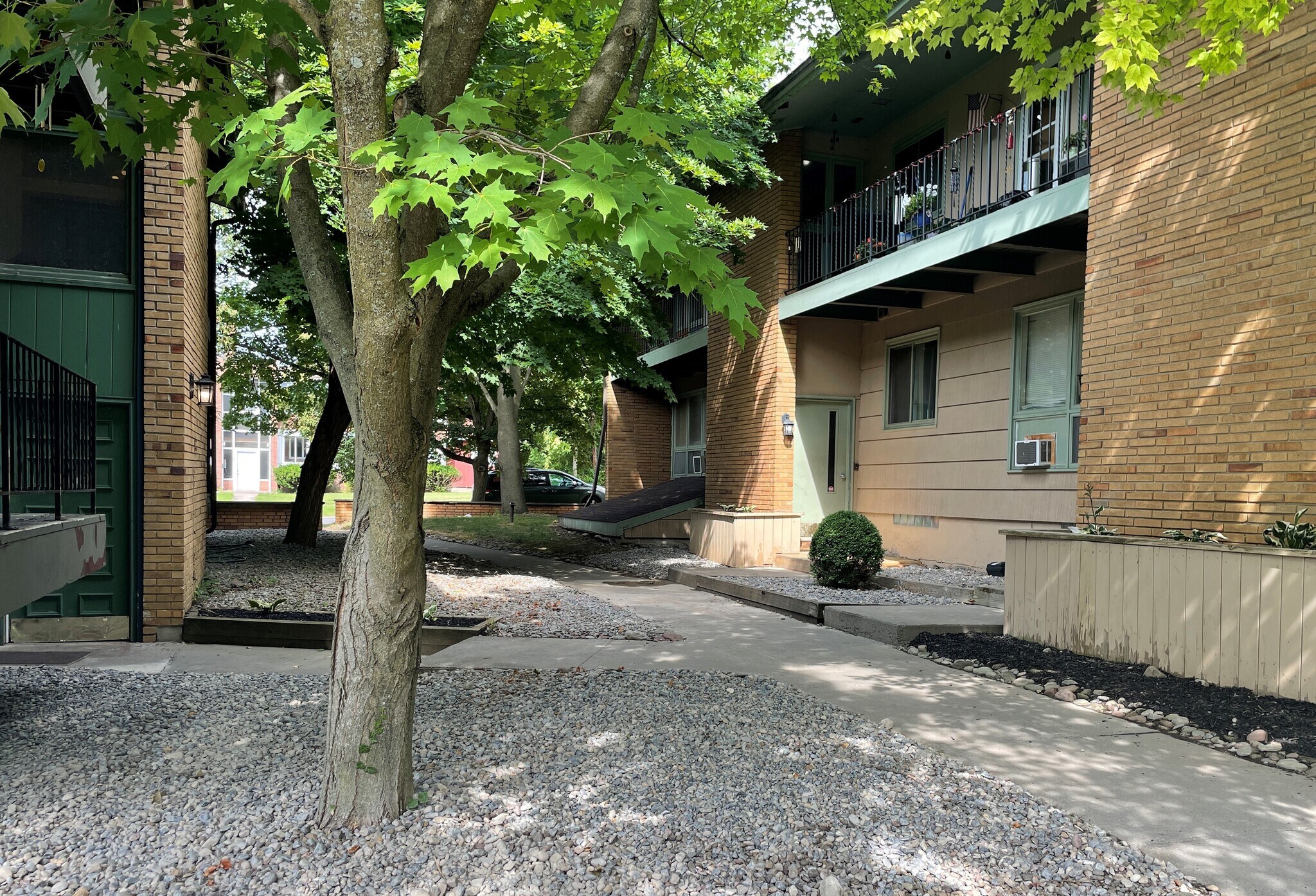 101-107 Hurlburt Rd, Syracuse, NY for sale Building Photo- Image 1 of 1