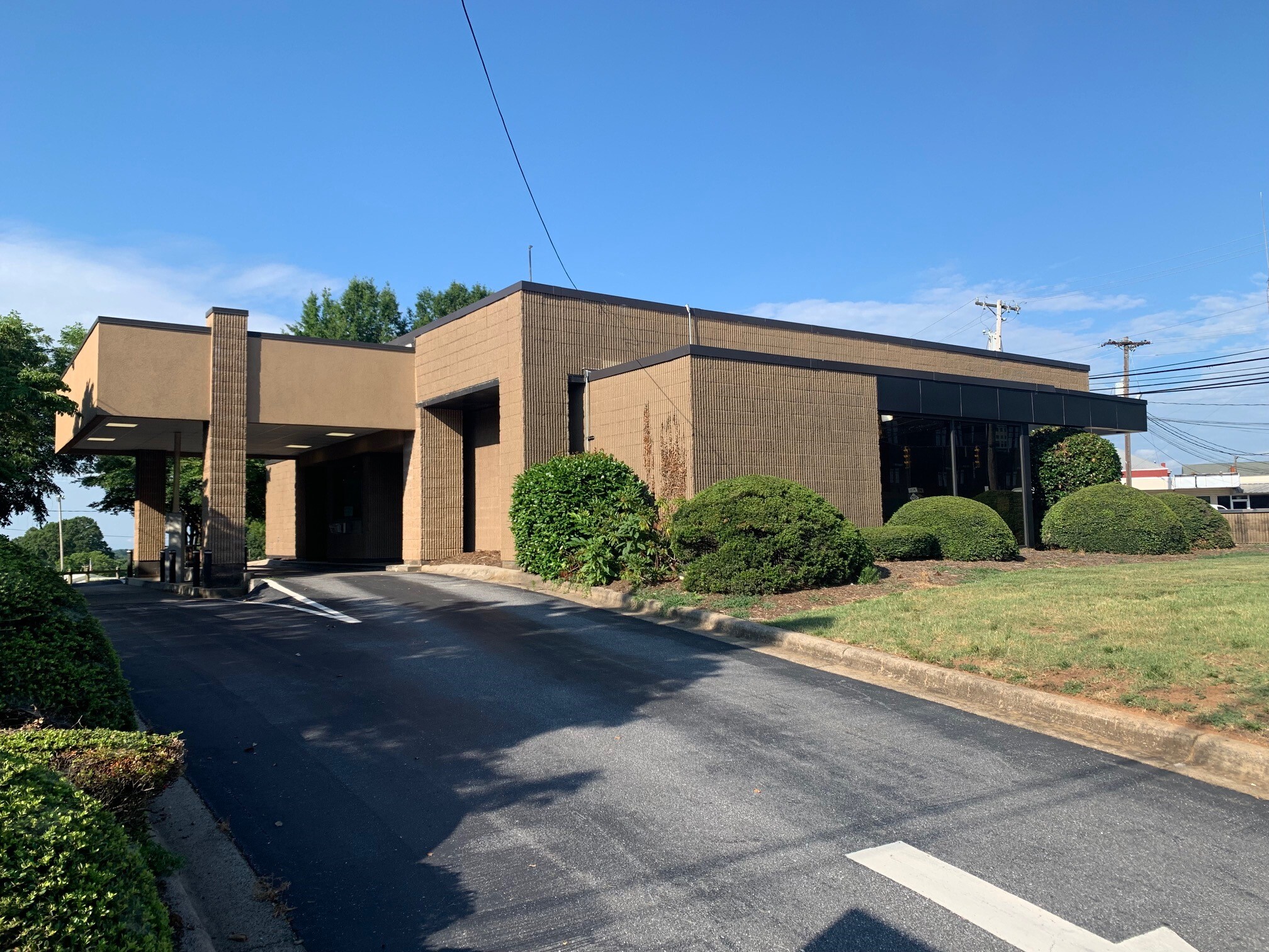 21 Main Avenue Dr, Taylorsville, NC for lease Primary Photo- Image 1 of 6