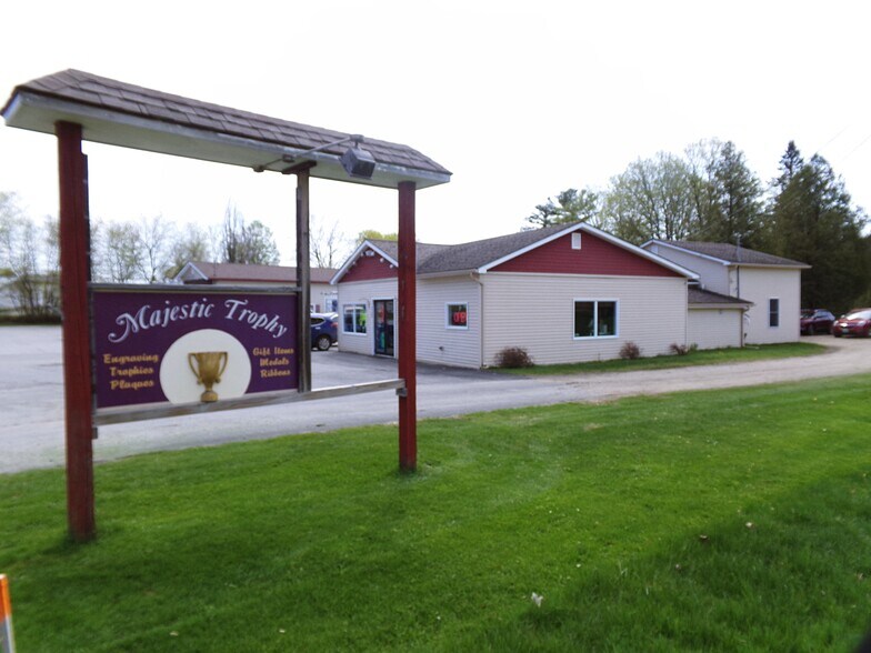 3197 US Route 5, Derby, VT for sale - Building Photo - Image 1 of 1