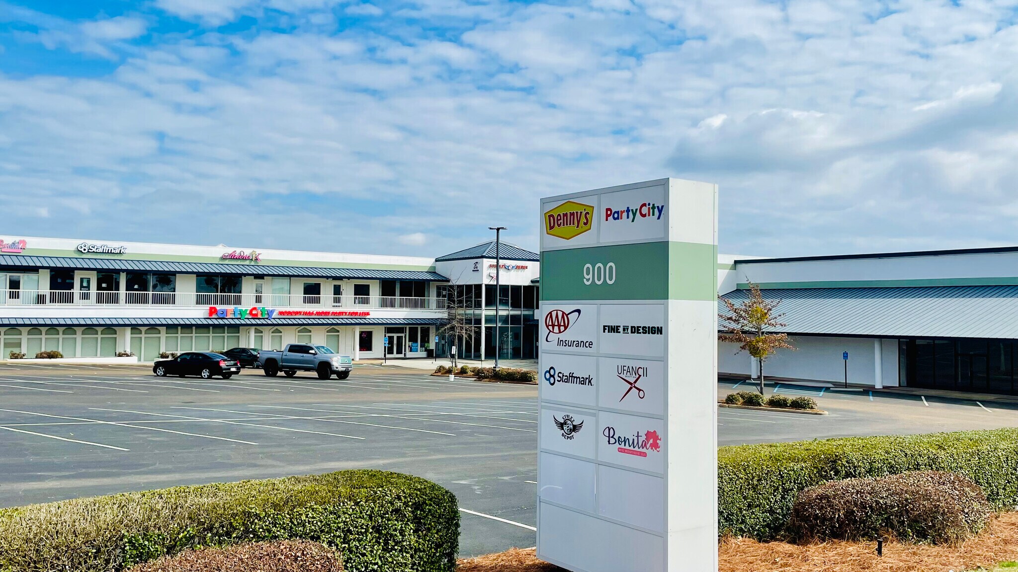 900 E County Line Rd, Ridgeland, MS for lease Building Photo- Image 1 of 9