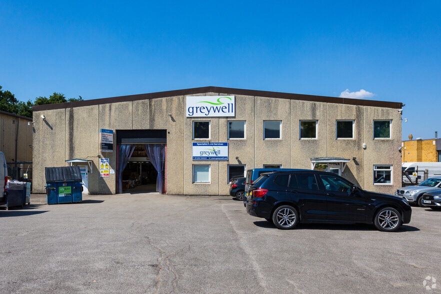 Invincible Rd, Farnborough for sale - Building Photo - Image 1 of 1