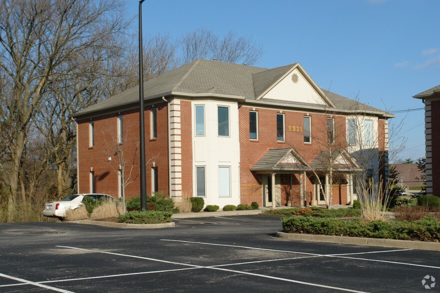 2321 Lime Kiln Ln, Louisville, KY for sale - Primary Photo - Image 1 of 1