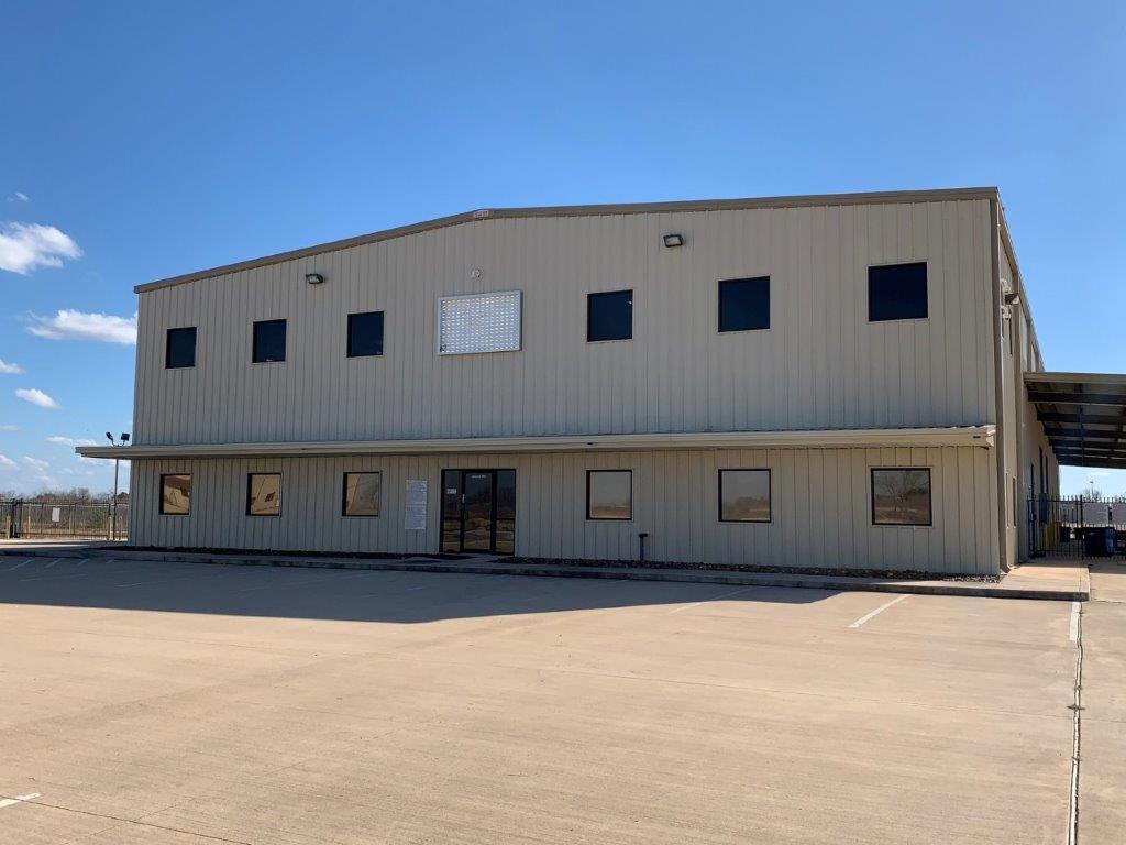 206 Oil Rd, Pleasanton, TX for sale Building Photo- Image 1 of 1