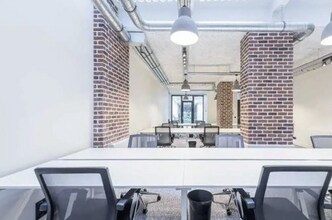 52 Rue Du Faubourg Montmartre, Paris for lease Interior Photo- Image 1 of 3