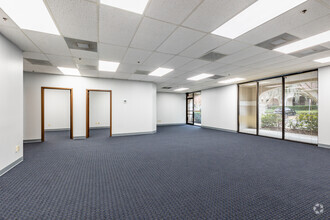 528 Northlake Blvd, Altamonte Springs, FL for lease Interior Photo- Image 1 of 2