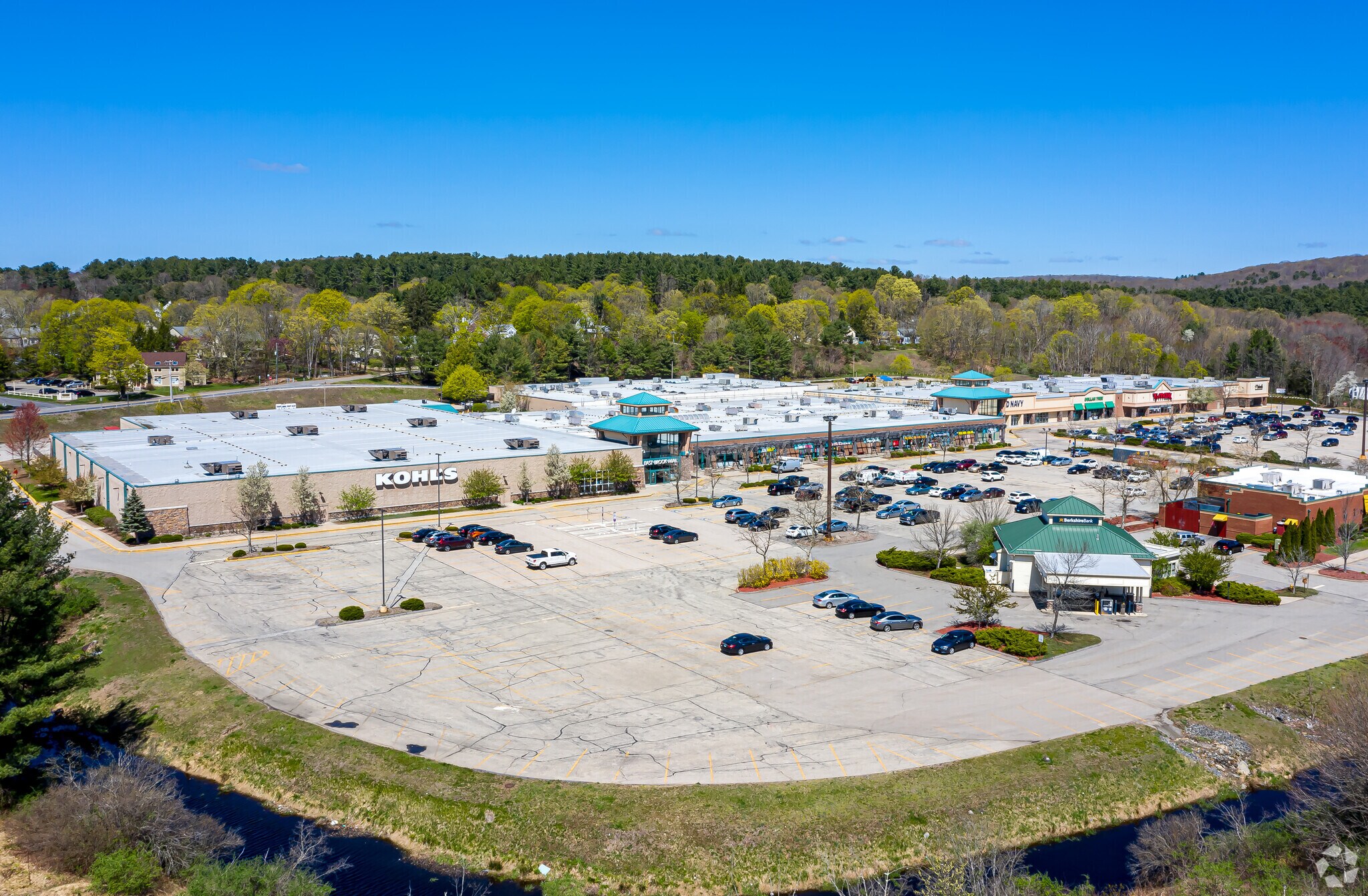 95 Storrs Rd, Willimantic, CT 06226 East Brook Mall