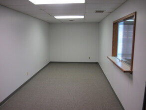 3010-3050 S National, Springfield, MO for lease Interior Photo- Image 2 of 5