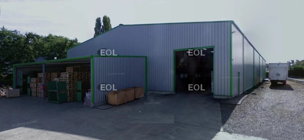 Location Entrepôt 1 800 m² - Photo 1