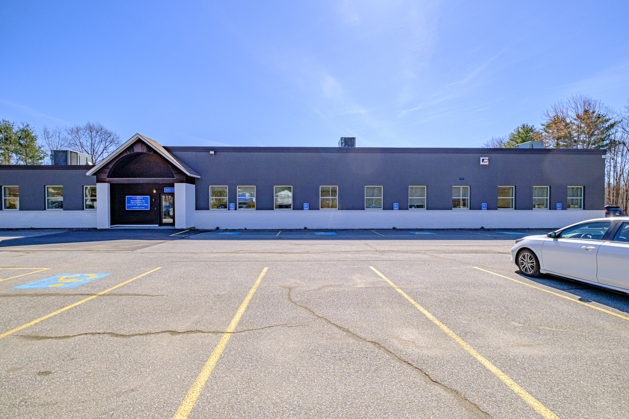 76 Northern Ave, Gardiner, ME for sale Primary Photo- Image 1 of 15