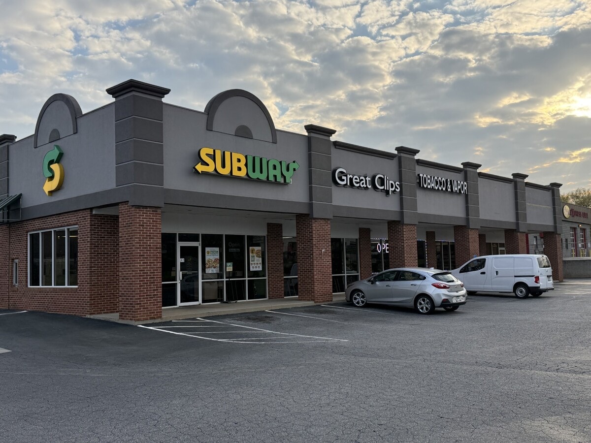simpsonville tobacco and vapor 15 Ray E Talley Ct, Simpsonville, SC 29680 - Simpsonville Commons