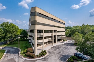 Ward Parkway Corporate Center - Loft