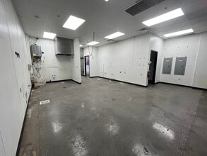 4700 S Maryland Pky, Las Vegas, NV for lease Interior Photo- Image 1 of 10