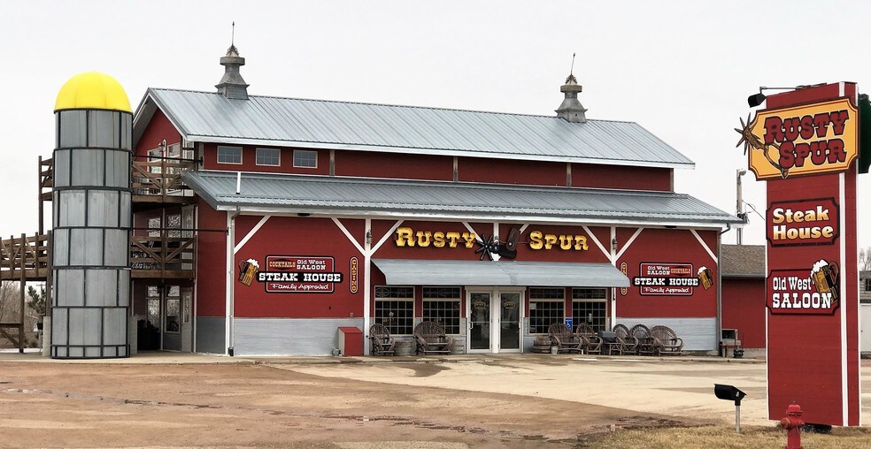 205 E 5th St, Murdo, SD 57559