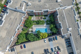 9750 Crescent Park Cir, Orland Park, IL - AERIAL map view - Image1