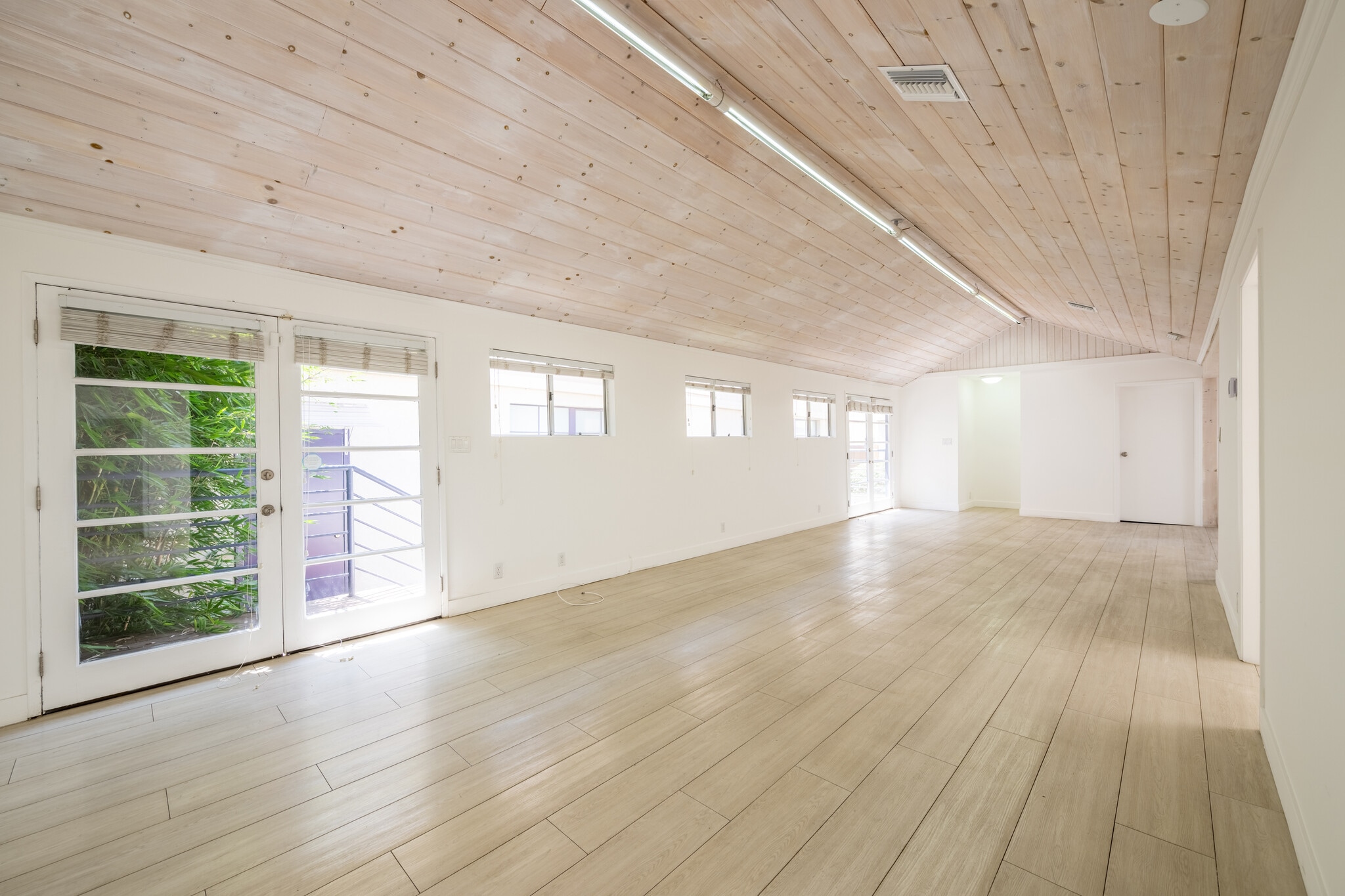 2842-2912 Colorado Ave, Santa Monica, CA for lease Interior Photo- Image 1 of 16