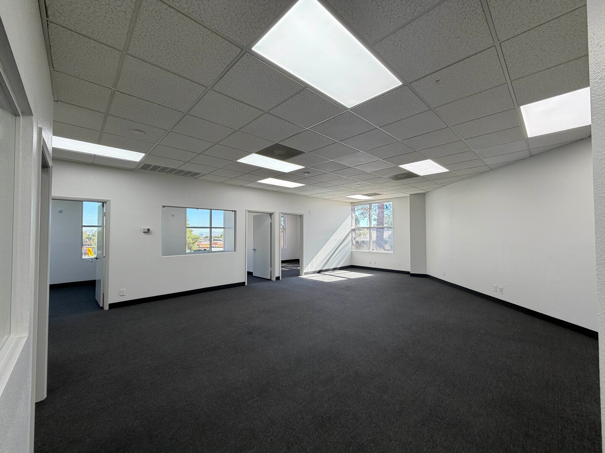 2760 Lake Sahara Dr, Las Vegas, NV for lease Interior Photo- Image 1 of 4