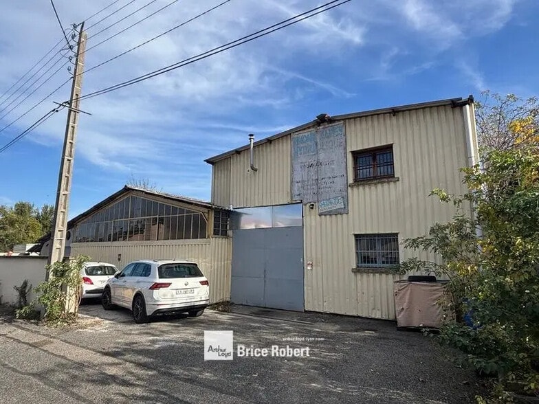Flex in Vaulx-en-Velin for lease - Building Photo - Image 1 of 6