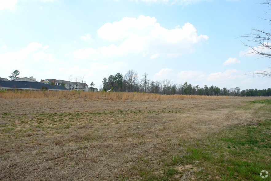 1001 Harris Mill Rd, Morrisville, NC for sale - Primary Photo - Image 1 of 3