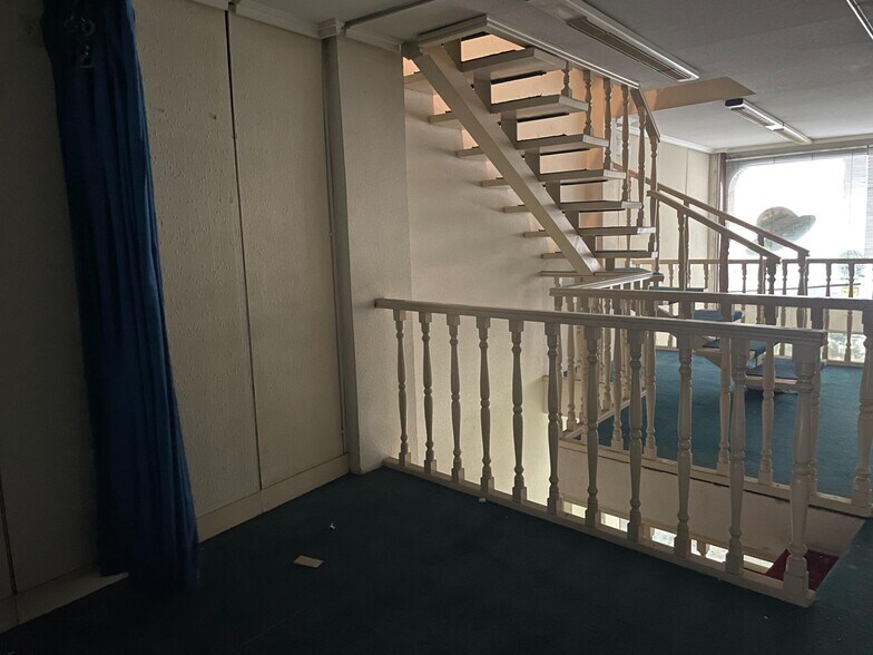 Multifamily in Segovia, Segovia for sale - Interior Photo - Image 3 of 4