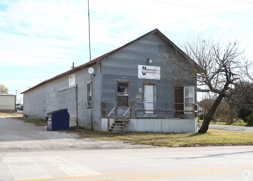 101 N Mason St, Bowie, TX for sale - Primary Photo - Image 1 of 1