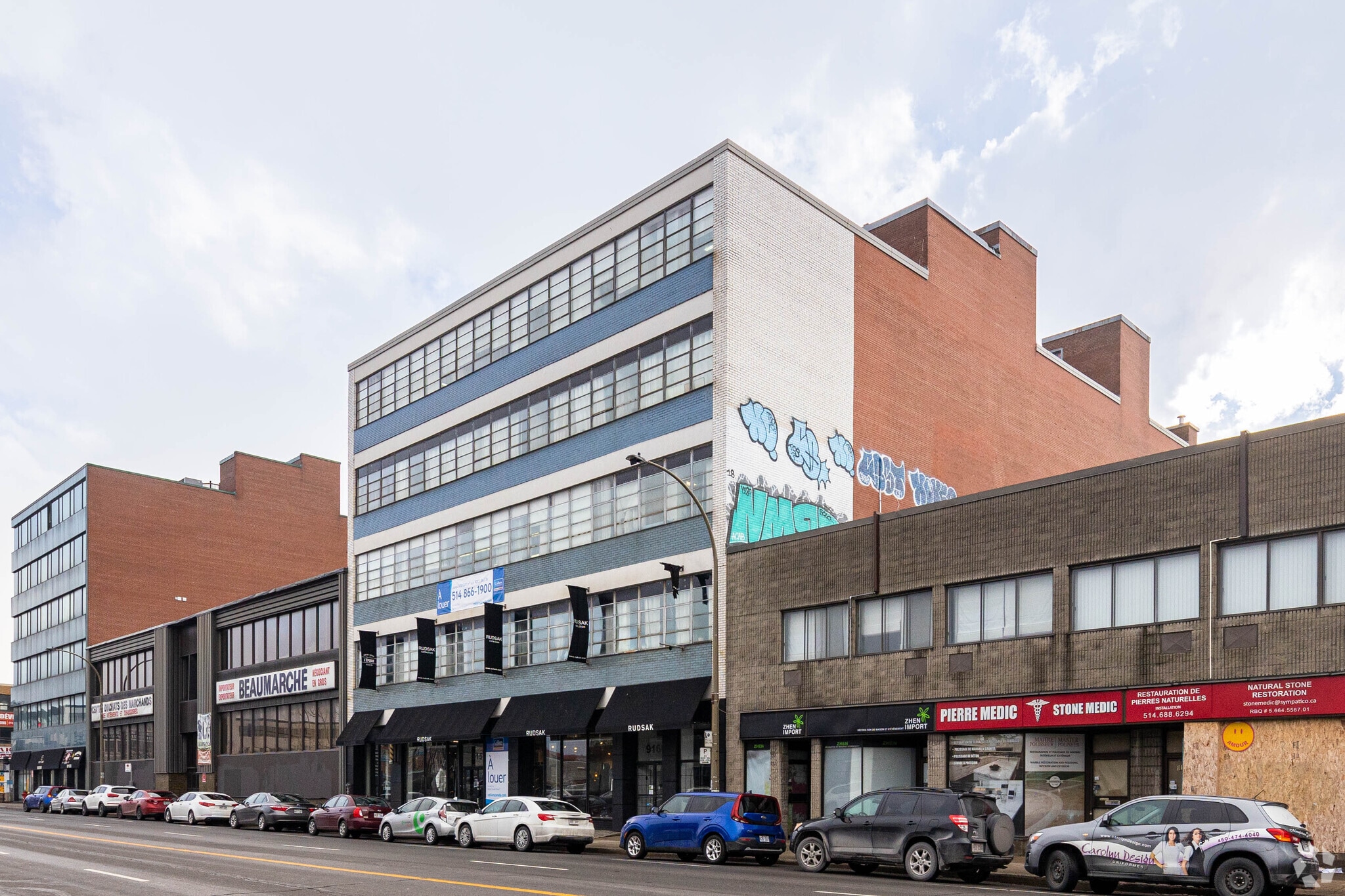 9140-9160 Boul Saint-Laurent, Montréal, QC for lease Primary Photo- Image 1 of 5