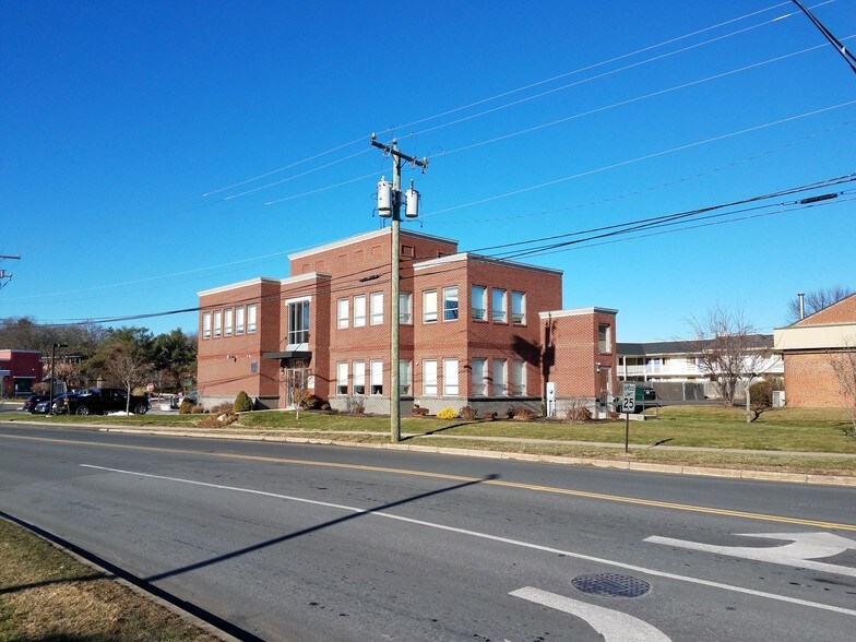 27 Town Line Rd, Wethersfield, CT 06109 30 LEASE CONCESSION Yr 1