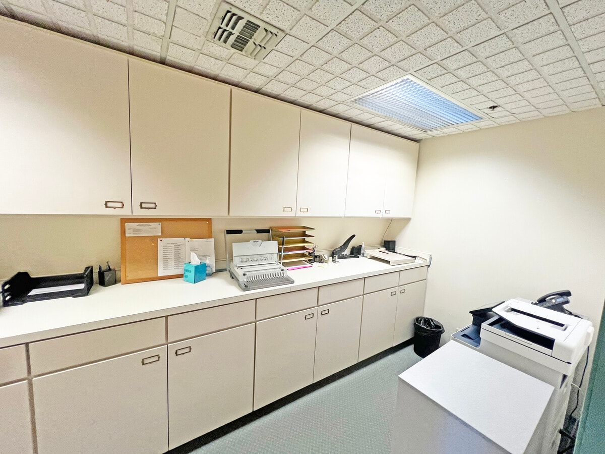 1525 State St, Santa Barbara, CA 93101 - Unit 203 -  - Interior Photo - Image 1 of 8