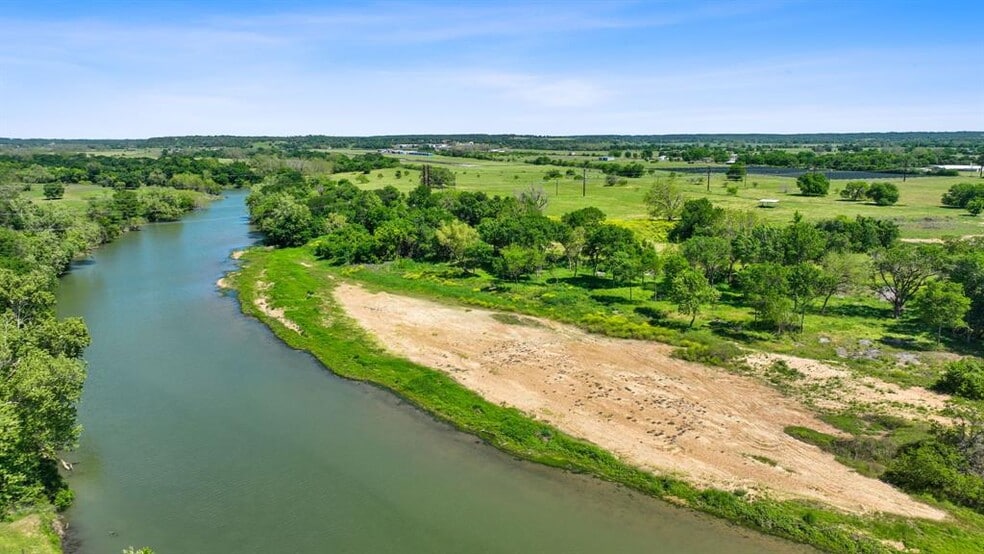 665 SH 230 Loop, Smithville, TX for sale - Primary Photo - Image 1 of 23