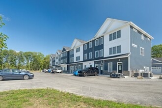 3 Quill Lane, Barrington, NH for lease Interior Photo- Image 2 of 25