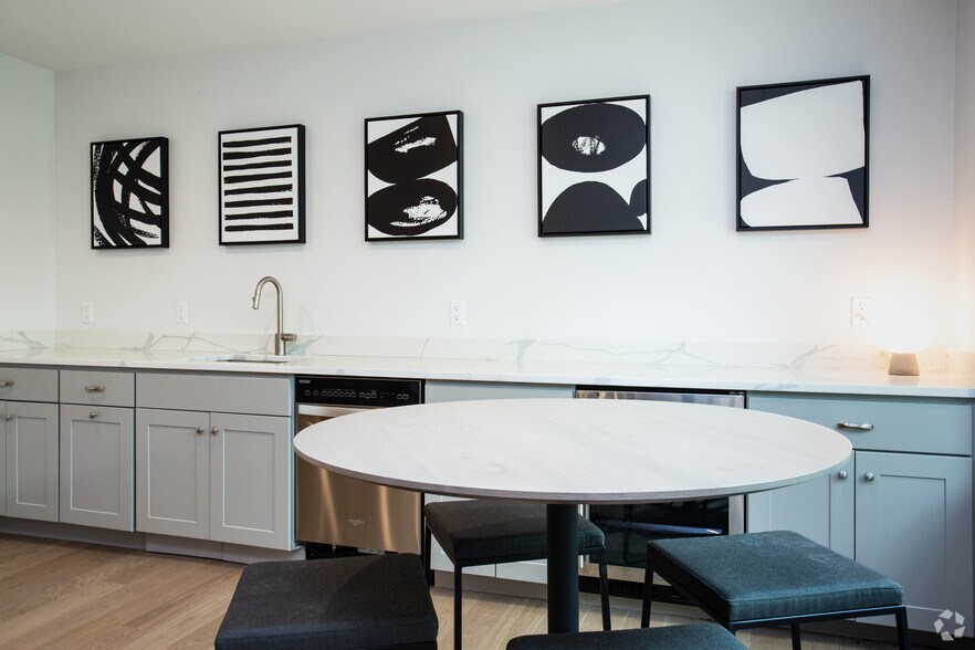 2331 Bridge St, Quincy, MA 02169 Hillside Residences