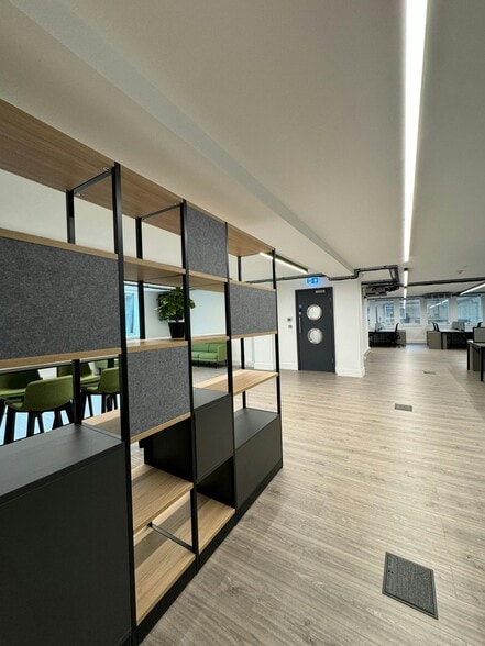 16 St Clare St, London for lease - Building Photo - Image 3 of 14