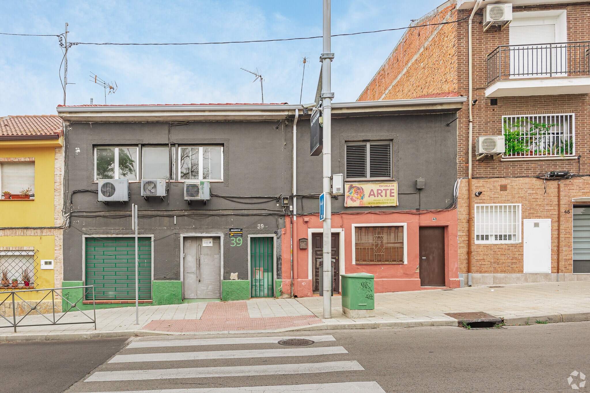 Calle Campomanes, 39, Pozuelo de Alarcón, Madrid for sale Primary Photo- Image 1 of 1