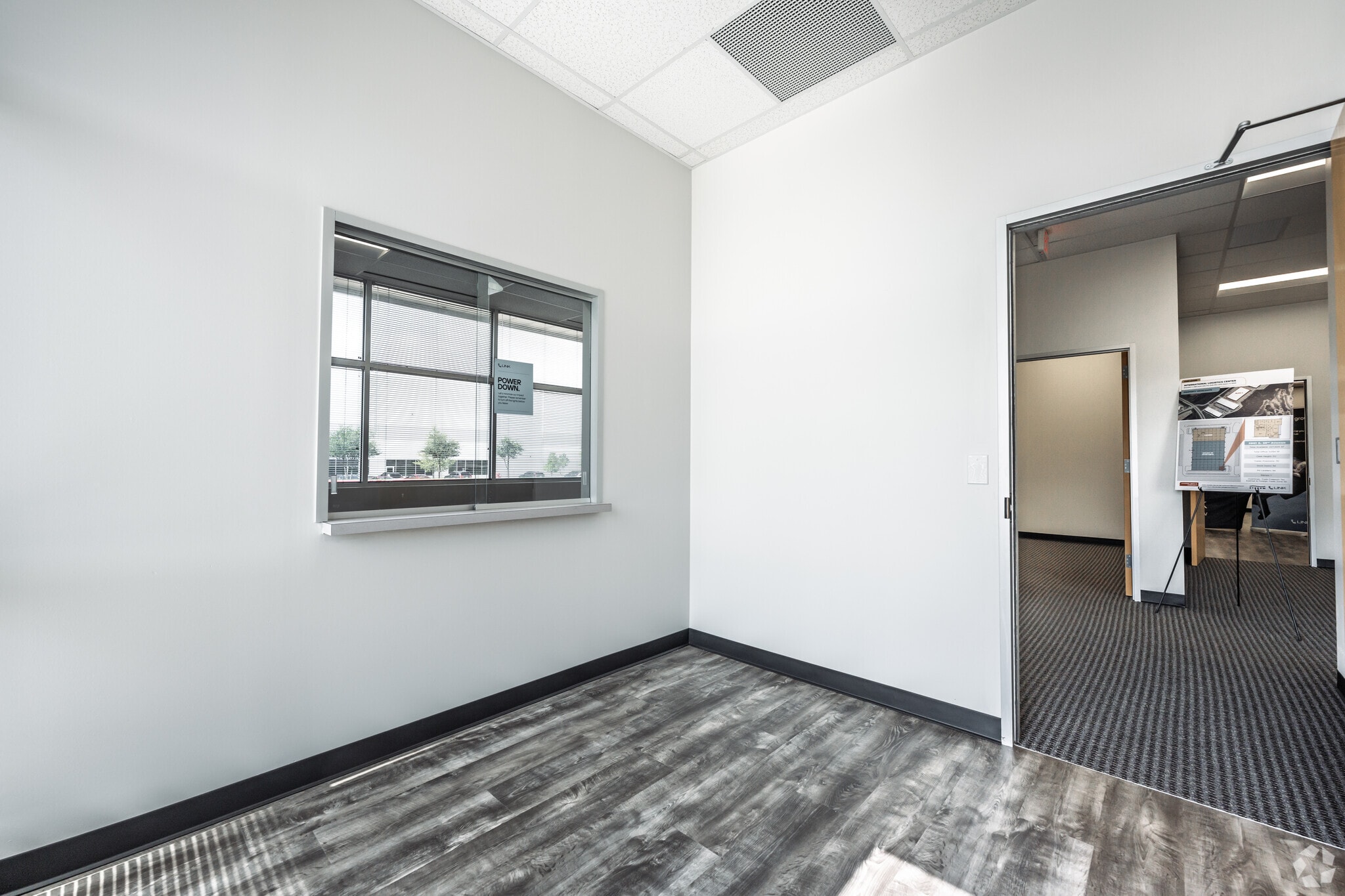 3801 S 20th Ave, Dfw Airport, TX for lease Lobby- Image 1 of 11