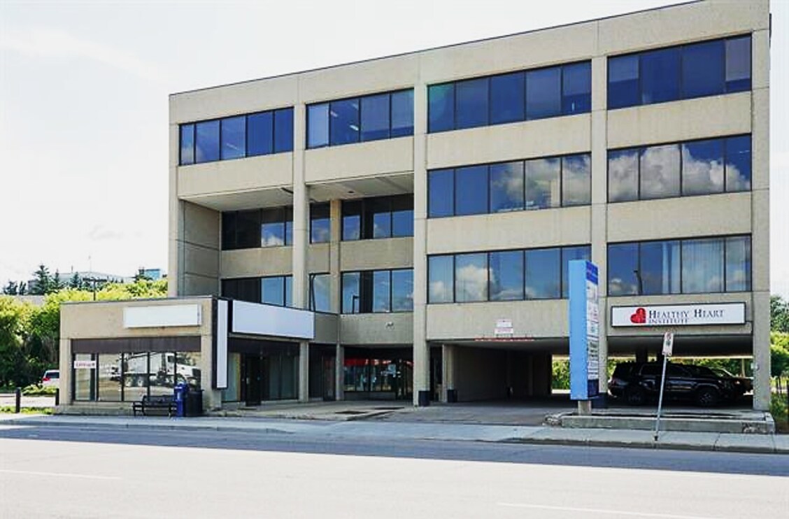 4406 50 Ave, Red Deer, AB T4N 3Z6