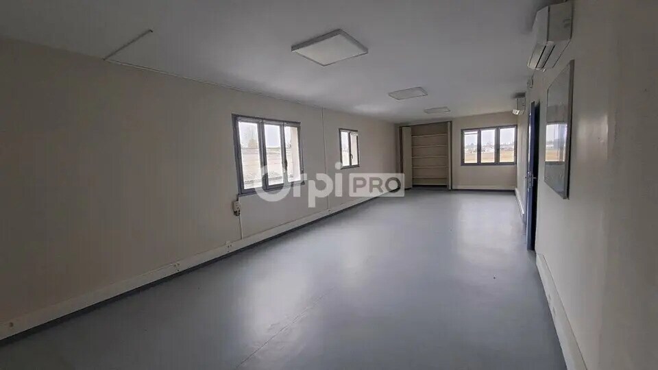 45 Rue Des Genêts, Serres-Castet for lease - Building Photo - Image 2 of 9