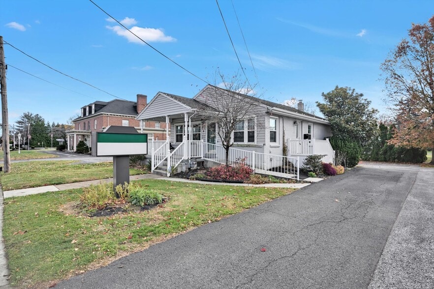 3419 Market St, Camp Hill, PA for sale - Building Photo - Image 3 of 42