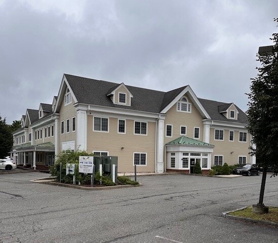 135 Bedford Rd, Armonk, NY for lease - Building Photo - Image 3 of 12