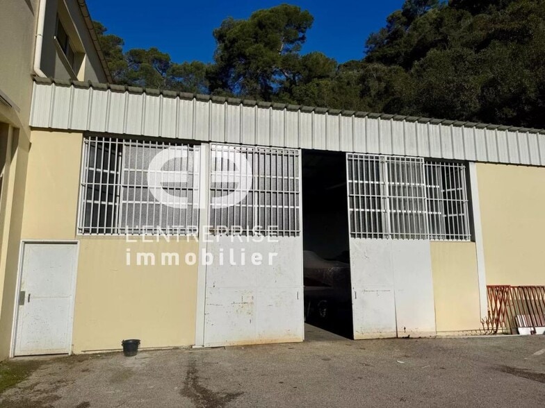 Industrial in Nice for lease - Building Photo - Image 1 of 9